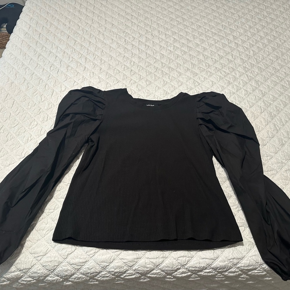 Lea & Viola Black Puff Sleeve Blouse